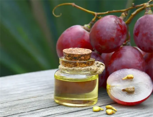 葡萄籽油有什麼功效·╃，葡萄籽油對於護膚有什麼優點